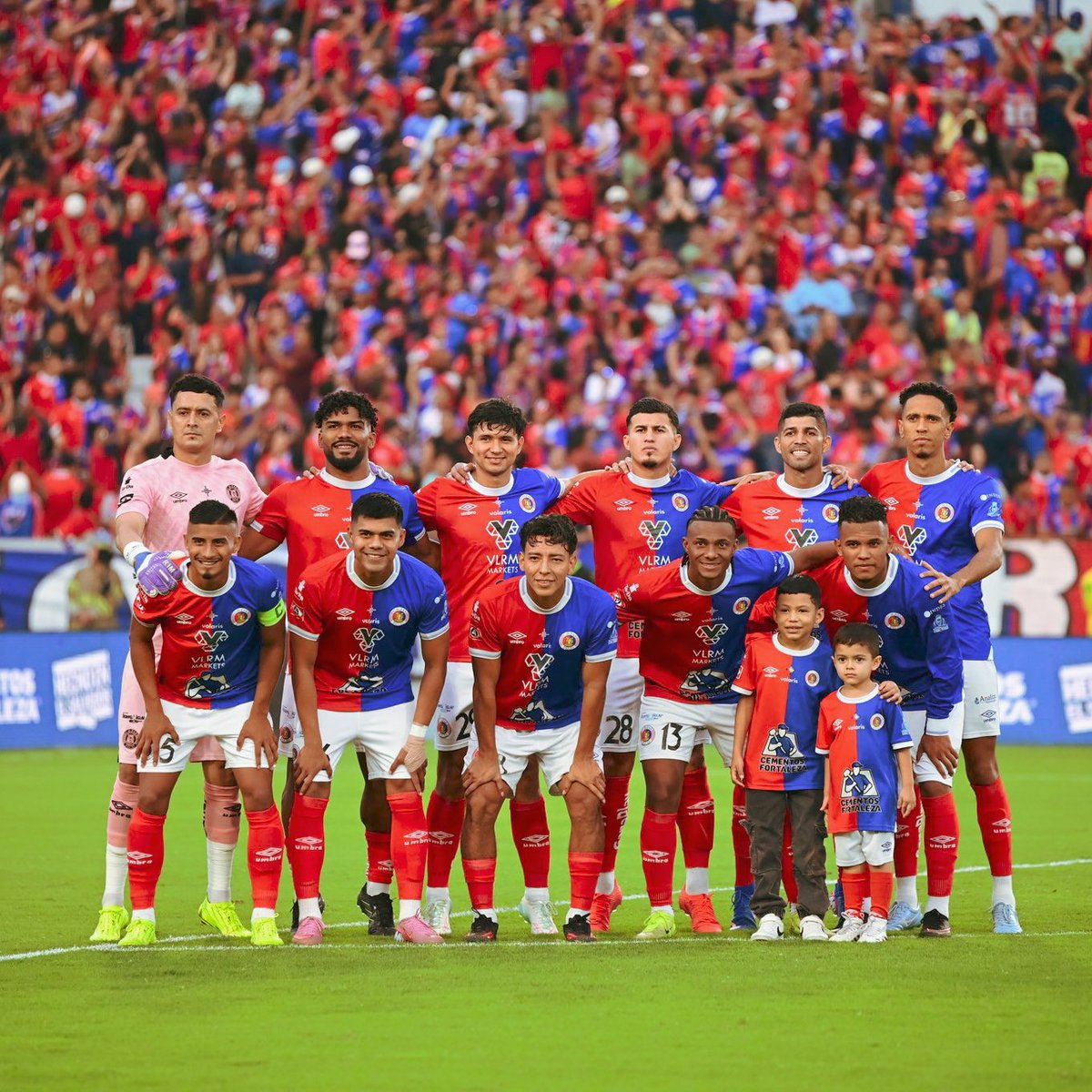 CDFASPictures's tweet photo. FAS CAMPEÓN 
REY DE COPAS https://t.co/LHVULvRBwZ
