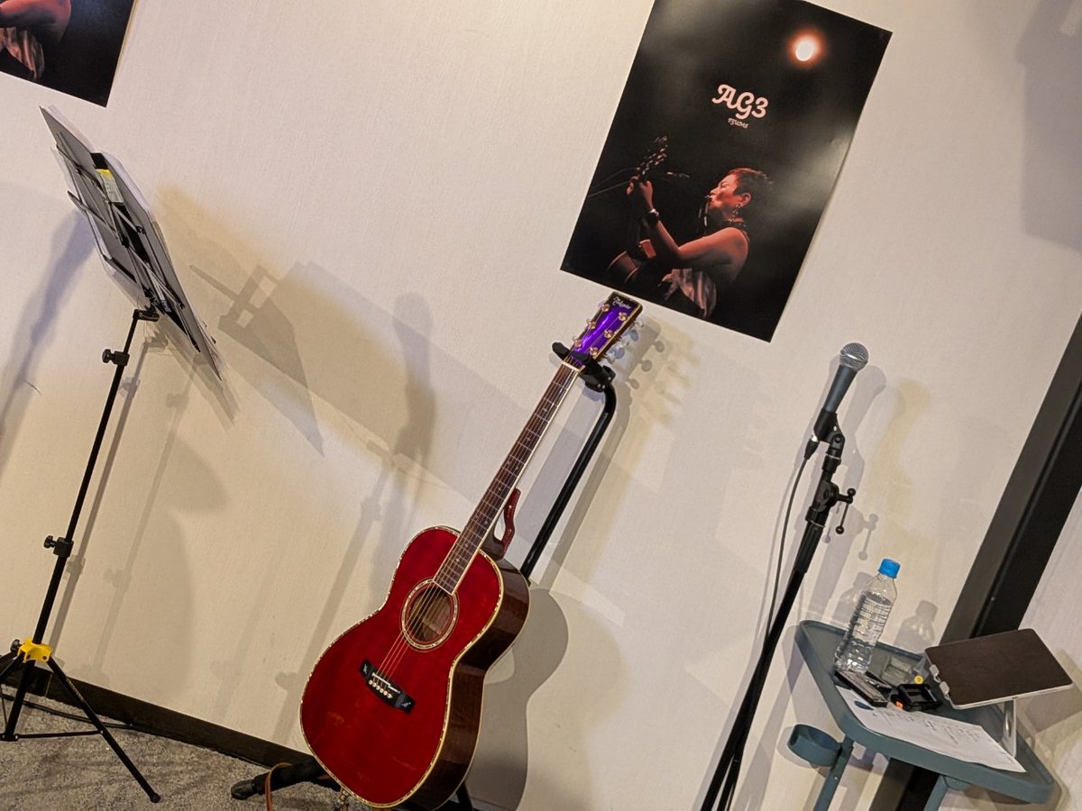 top_of_hungry's tweet photo. 和さんのライブへ。
アルバム「AG3」発売日ライブ。
AGシリーズからのセトリだけど、ALL TIME BESTな感じも。
今のメンタルで聴くサルの唄、アンコールのアマリリス、太陽で完全にやられました。
良いライブ、良い空間でした。
#和izumi
#橘いずみ
#AG3 https://t.co/A0B8S58IbY
