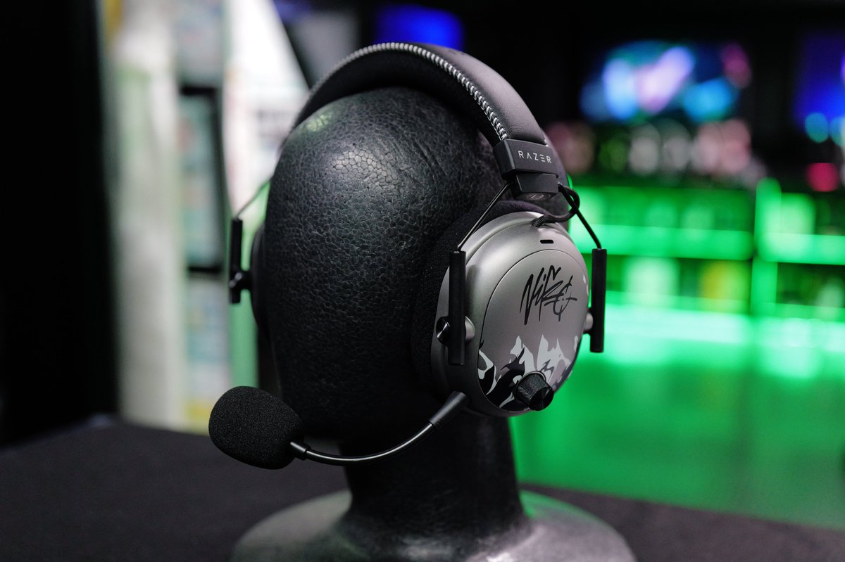 RAZER STORE】 ?FEEL THE FIRE? 『BlackShark V3 Pro - NiKo Edition 