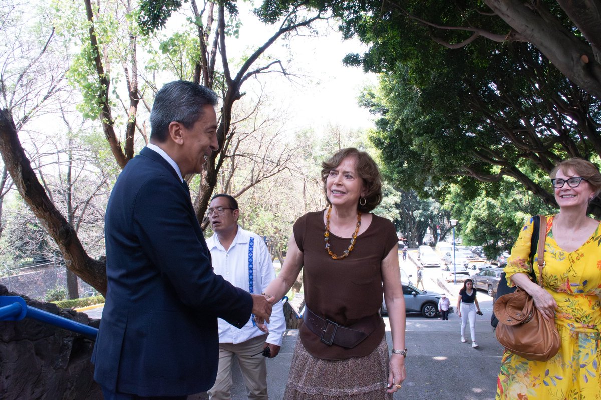 Secihti_Mx's tweet photo. En Morelos, la secretaria #Secihti @rosauraRuiz4, se reunió con integrantes de la #RedEcos de ese esatdo, donde presentó proyectos estratégicos que conduce Secihti para fortalecer la soberanía científica-tecnológica y atender problemáticas locales y nacionales. ➡️1/4 https://t.co/K0peIf4jp6