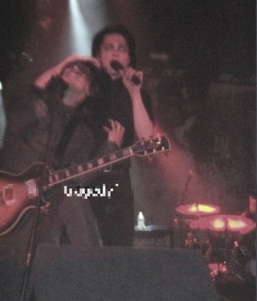 hourly frerard tweet media