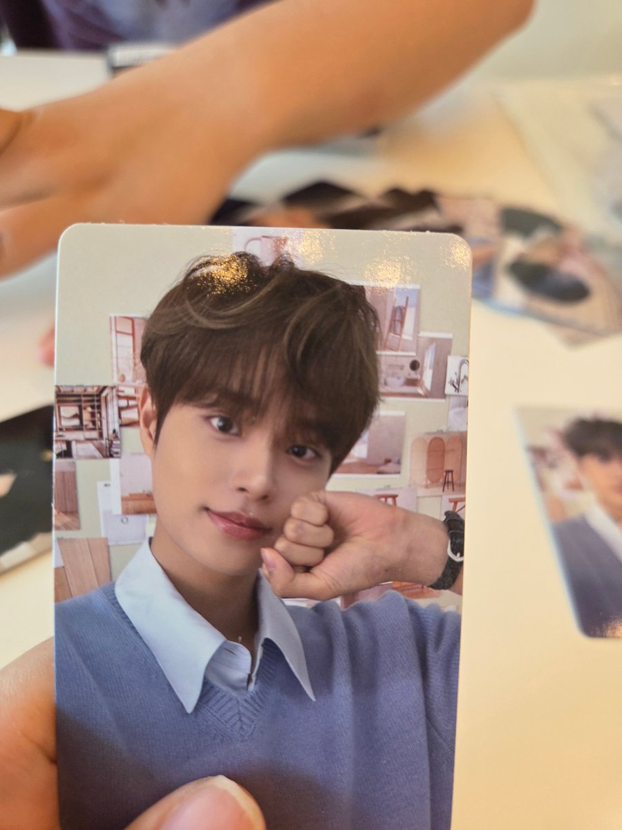 알로 tweet media