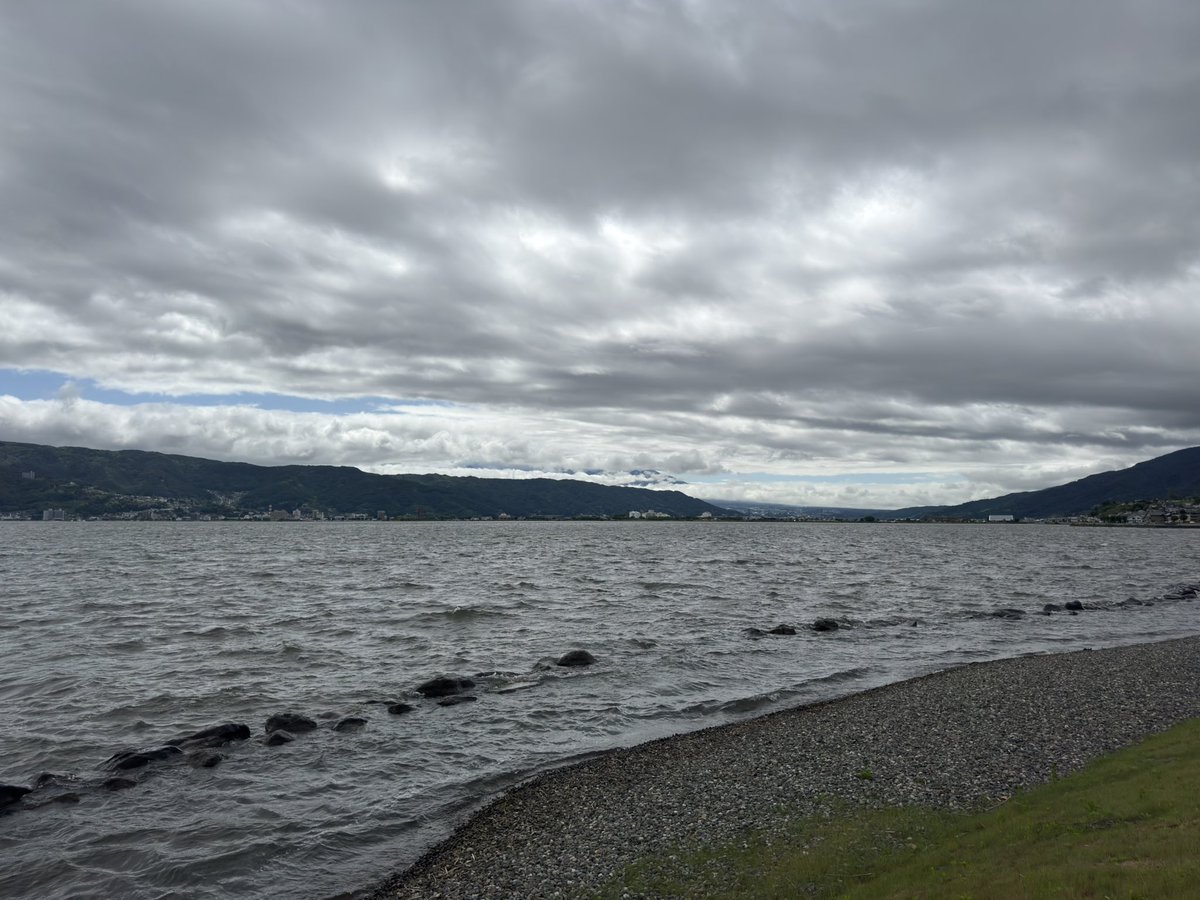takewick's tweet photo. Run around Lake Suwa — my favorite running course whenever I return to my hometown.
Mostly cloudy, with some strong wind around the Minato area, but still great weather for a run. https://t.co/6MJuYQRpeN