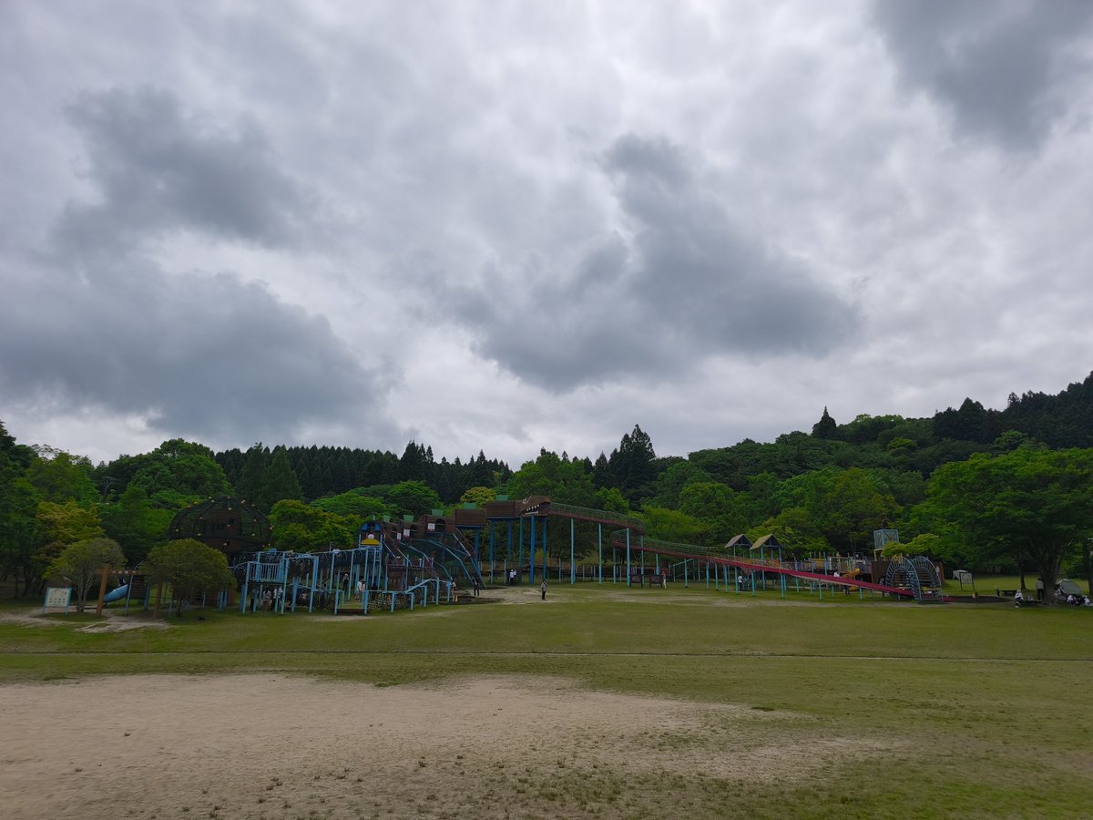 kaaaato's tweet photo. 昨日は地元の祭り&amp;博多で自転車、今日は3年ぶりのヤスゴン（夜須高原記念の森）
まだ5月やのに日焼けがヤバい https://t.co/O8Ys557hry