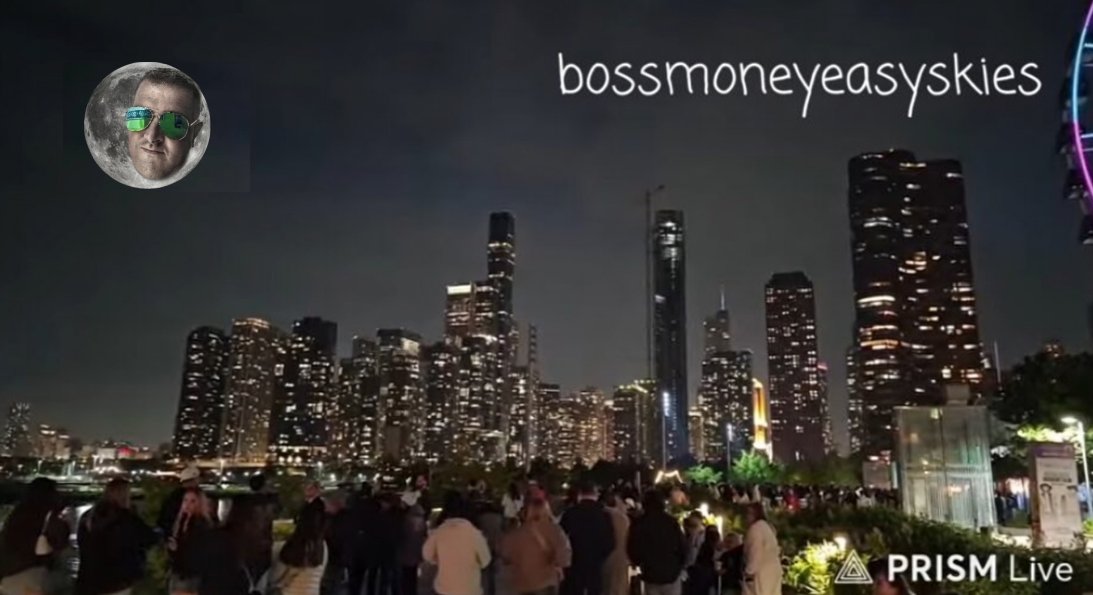 Bossmoney8444's tweet photo. #meatwad is live right now he wanted his viewers to take a screenshot of the #chicago skyline It is beautiful #easygoing #bottomline #easyskies #flysafe #safteythirst https://t.co/NDHmwbI7CI