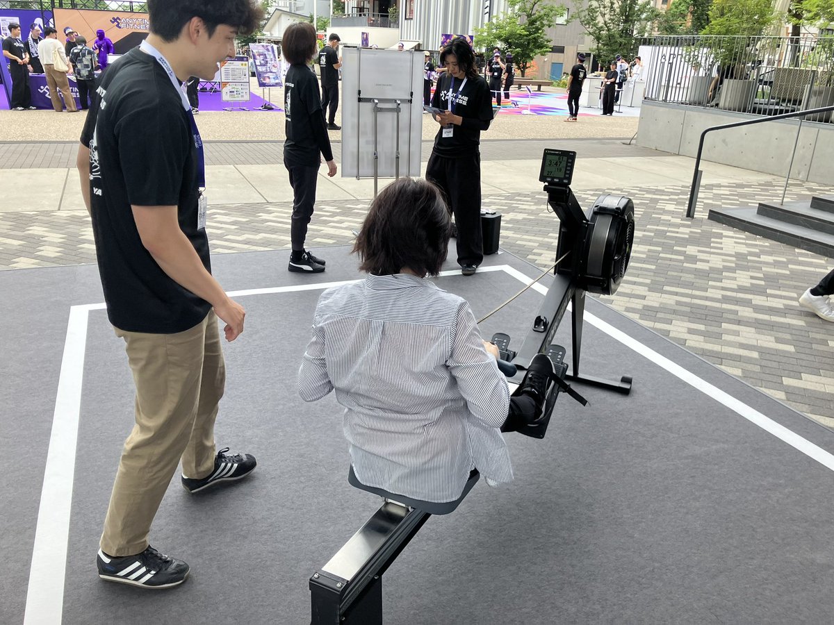 FastFitness_jp's tweet photo. 【現場レポート】#POPUP名古屋 開催中！
現在、久屋大通公園（名古屋市）で開催中の『POPUP@NAGOYA』では、フィットネス体験、お子様も楽しめるお菓子つかみ、美味しいプロテインの試飲、ブランドの歴史紹介など、各ブース魅力満載！ ステージでも全員参加のトレーニングやクイズ大会など、熱いイベントが目白押しです！（参加費：無料）

さらに！会場の様子を「#エニタイムサーカス」をつけて投稿してくれた方には、その場でオリジナルタオルをプレゼント！   本日は17時まで開催しています！是非、中部電力MIRAI TOWERイベント広場へ遊びに来てください！

スタッフ一同、最高の笑顔でお待ちしています！💪