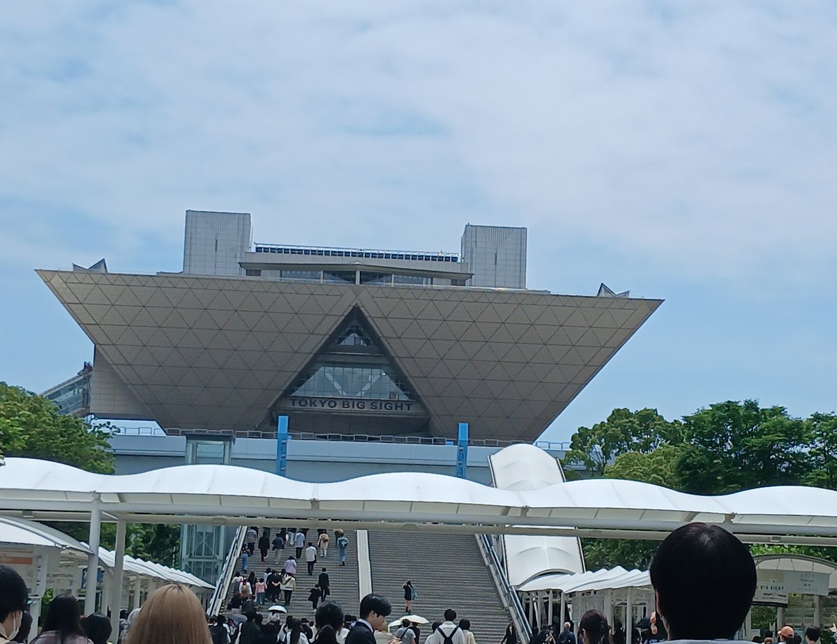 fangshop_bot's tweet photo. 無理して来ました…💦

やっぱり人混みは無理かも…😵

確認事項と知り合いのブース回ったら即帰ります。

倒れたら介抱してください。m(__)m https://t.co/UYe2Qa8kmI