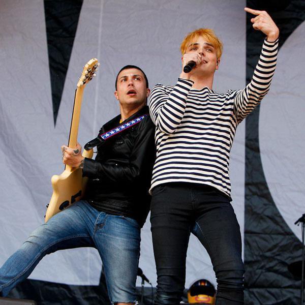 hourly frerard tweet media