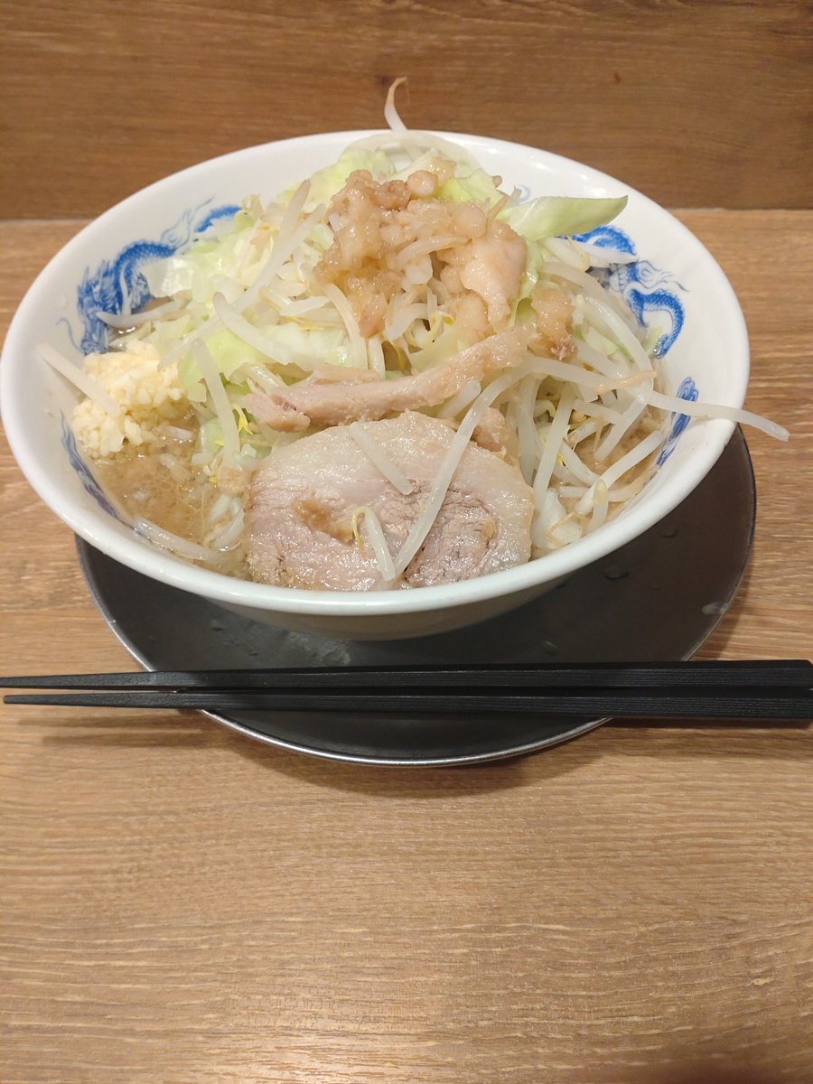 まろたなか tweet media