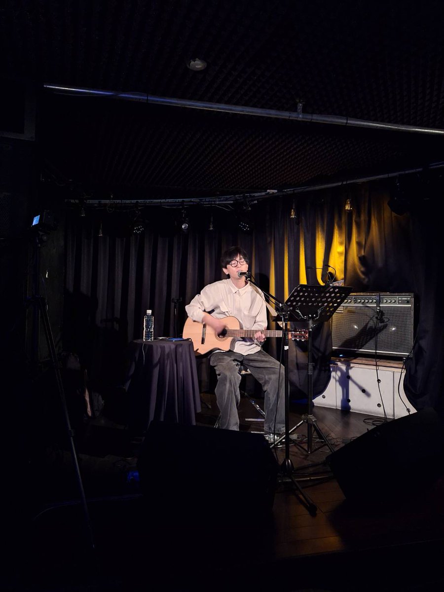 kai_urago's tweet photo. 昨日は久々の下北沢lagunaでライブ。やっぱり下北は良いとこだなあ。帰りにmagic spiceのカレーを食べて帰りました🍛
次回は6/7 埼玉おとなり！

01.ハヤブサ
02.君は僕（新曲）
03.さいわい
04.痣焼
https://t.co/rmZQuMyHyz my name
#下北沢ラグーナ https://t.co/49ElwMVBdW