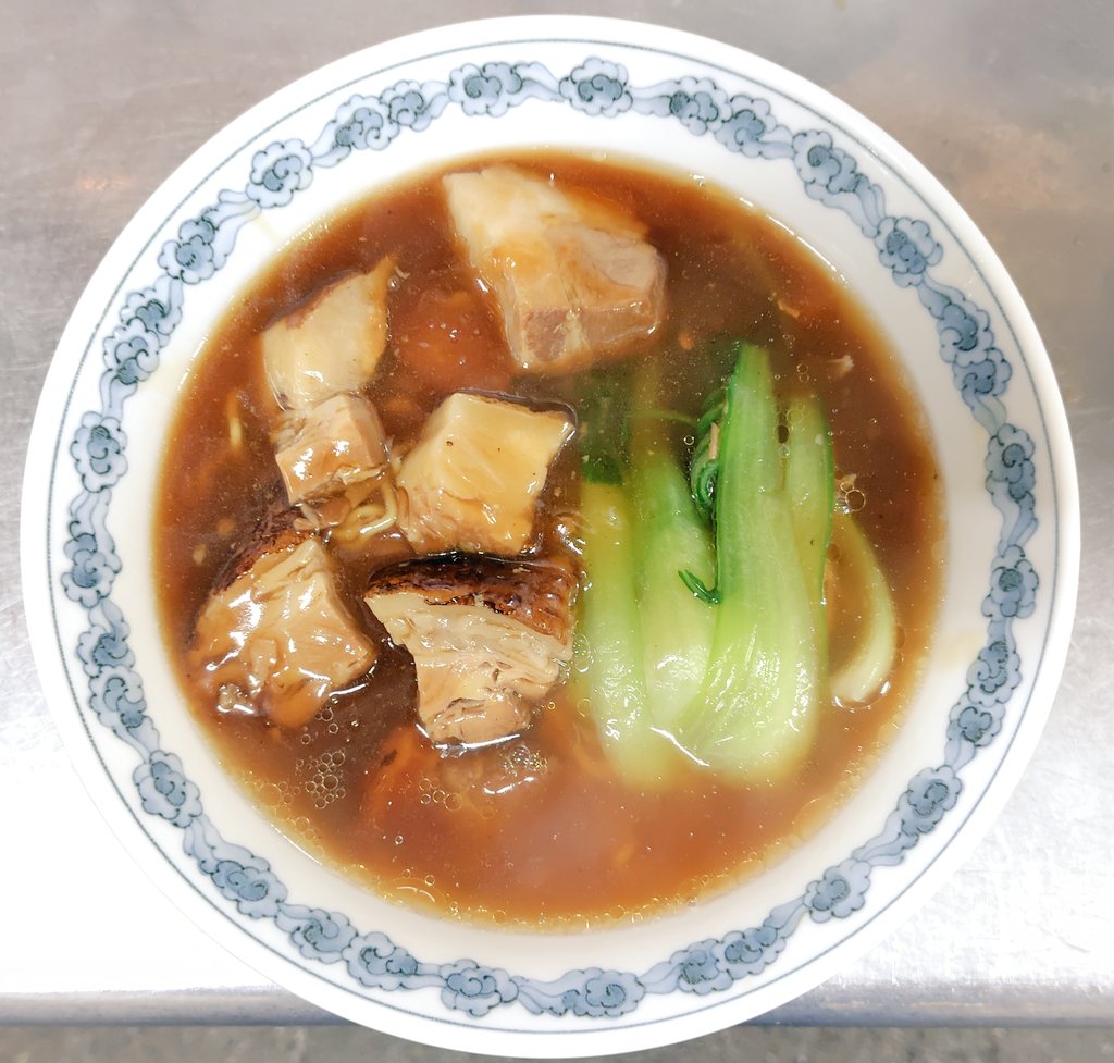 12kouyou's tweet photo. 5月24日（日）

店主の気まぐれメニュー
【豚バラあんかけラーメン】
⚠️脂身多めです

※数量限定
※品切れ次第終了
※不定期メニュー

営業時間１１時３０分〜１５時閉店
※品切れ次第閉店　
木曜定休日&amp;不定休 https://t.co/nqnKNkn0NE