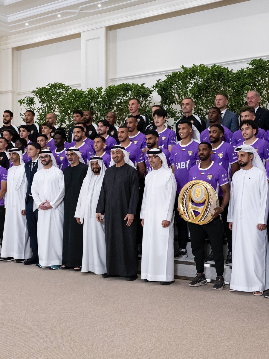 _Alketbi112's tweet photo. من مشجع محب و عاشق لهذا الكيان أبارك لسيدي صاحب السمو الشيخ محمد بن زايد آل نهيان رئيس الدولة حفظه الله و سمو الشيخ هزاع بن زايد آل نهيان و سمو الشيخ سلطان بن حمدان آل نهيان و أبارك لجميع الإداريين و الطاقم الفني و الطبي لـ هذا الموسم التاريخي و المميز و متمني لنادينا دوام التوفيق و النجاح لتحقيق المزيد من البطولات و الإنجازات 🤩💜