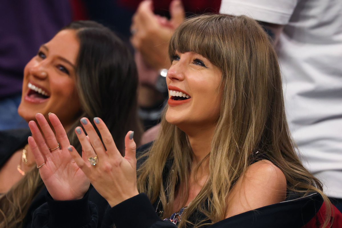 best of swift ❁ tweet media