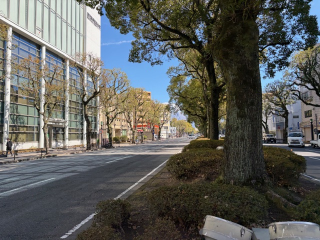 softdt_co's tweet photo. おはようございます
今日は「東名高速道路全通記念日」🛣️
高速道路が物流を変えたように、ITも企業の“つながり方”を大きく変えています。
システムやAIの活用で、距離を超えたスピーディーな仕事が当たり前になってきました。
#企業公式夏のフォロー祭り https://t.co/9tNvsa02SG