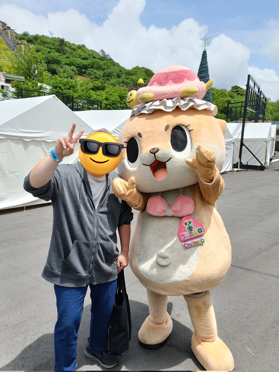 SUNA_whsp's tweet photo. ちぃたんと無料2ショット会📷
#ホワスピ #MORIMORI
#GIRLSGIRLSFESTIVAL https://t.co/94NtyLUZ4J