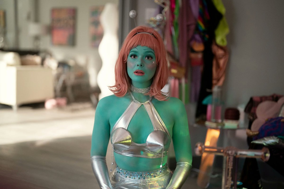 Elle Fanning Central 👽 tweet media