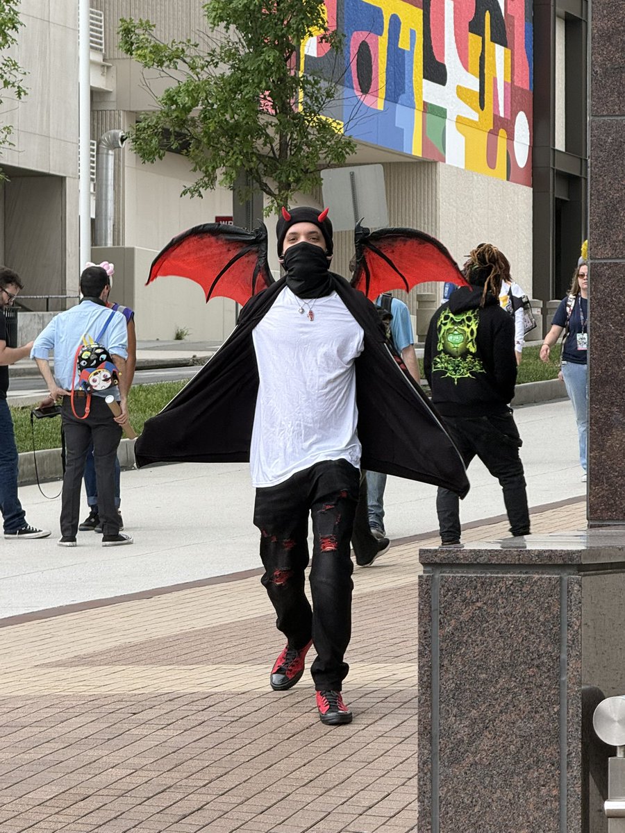 ProphetPun's tweet photo. momocon dump / proof of life https://t.co/OETIx7IBmF