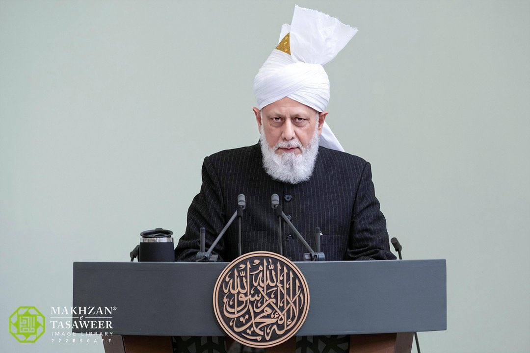 imjavaid551's tweet photo. "Meaning of Islam is peace, love, and security" #KhilafatForPeace https://t.co/EMzgKz3Bn8