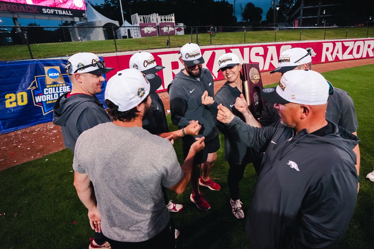 Arkansas Softball tweet media