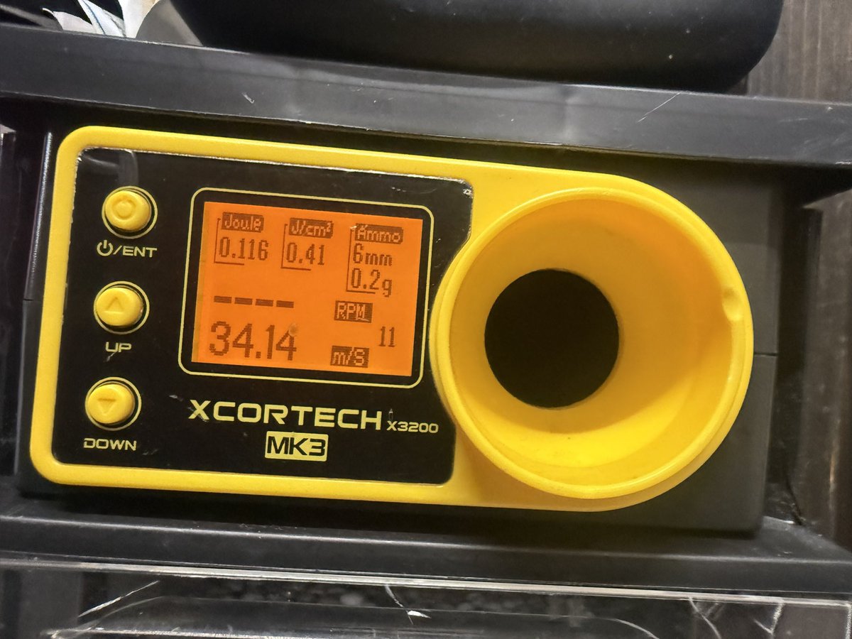 hirashimizubc's tweet photo. 平清水ブートキャンプ

C.A.Tデチューン　トライアル機

ゼロホップ23.88m/s
適正ホップ34.14m/s（最大値）

子供でも持ちやすい様にフォアグリップ
10禁銃は威力が弱く、相手に気が付かれないケースも多いので、ブルカンにより撃たれた感増してみました。

弾道も良く、次回から実践投入してみます。 https://t.co/hXiM4JpU4C