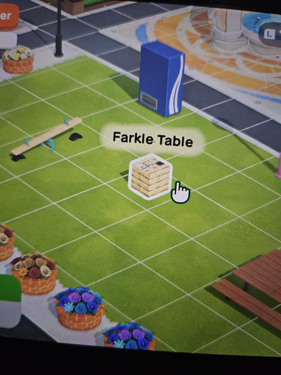 Fossiileyy's tweet photo. Made a farkle table in Tomodachi hehe https://t.co/glAev54QL9