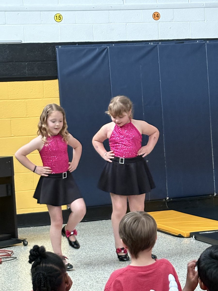 MelridgeElem's tweet photo. Melridge Field Day fun! https://t.co/gD7IiemO31