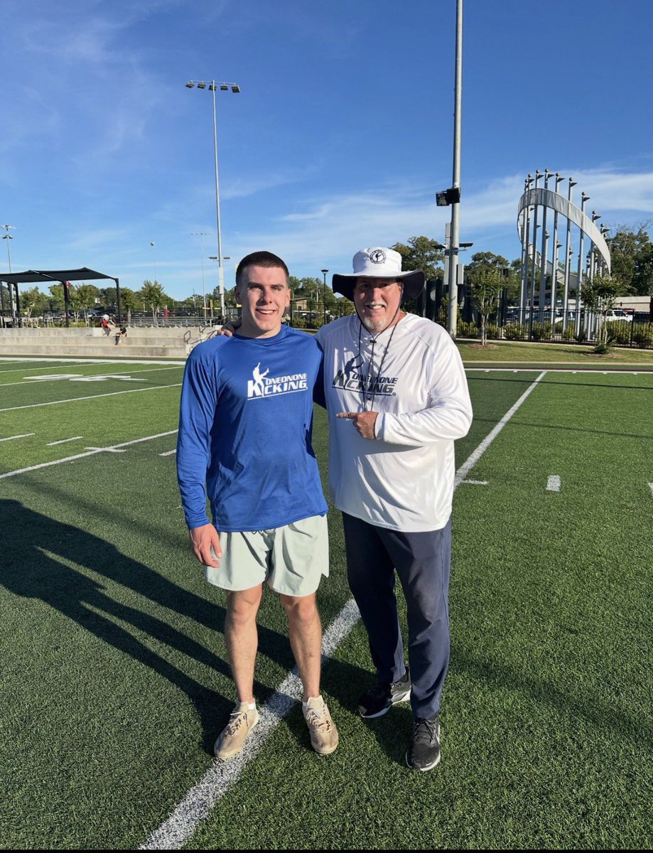 OneOnOne Kicking Camps🏈 tweet media