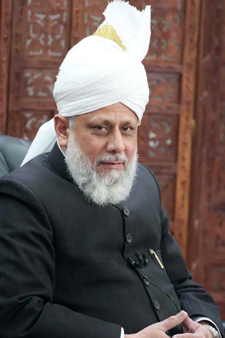 SNasir818's tweet photo. “Our Mosques are not built to sow disorder or to incite division. Rather, they stand as shining beacons of peace, love, and harmony” – Hazrat Mirza Masroor Ahmad. #KhilafatForPeace https://t.co/2od9iqq8o3