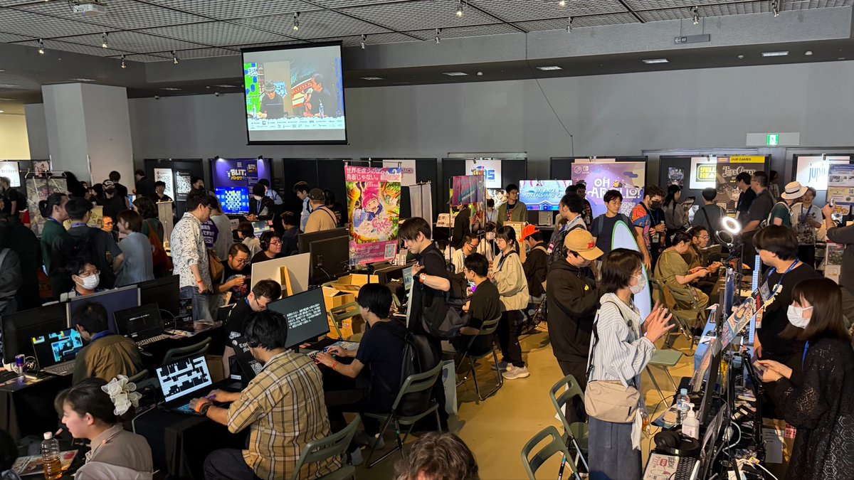 KamiEna_Game's tweet photo. 「BitSummit PUNCH」最終日ッ
めちゃめちゃ盛り上がっております🔥 https://t.co/u3s71w7Hkx