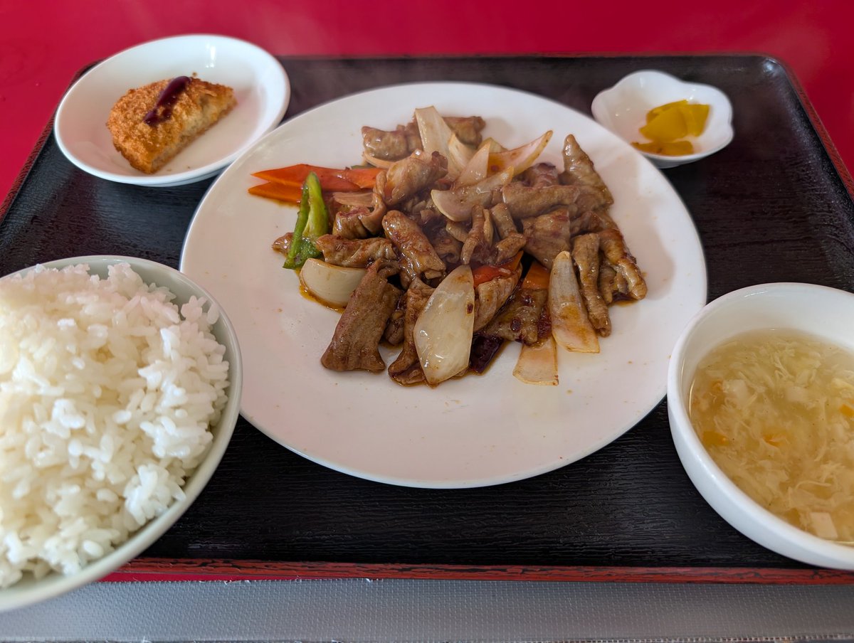btaur's tweet photo. 稚内市末広 台湾料理 味源
本日のランチ❗️880円
四川風ホルモンランチをチョイス🎵
しっかり辛いですが野菜もたっぷりなのでごはん２杯も直ぐ無くなる⋯ライスはお替わり無料
そういえば稚内界隈にお昼のホルモンメニュー提供は何処も無いな〜？ https://t.co/KrtplF9Z2L
