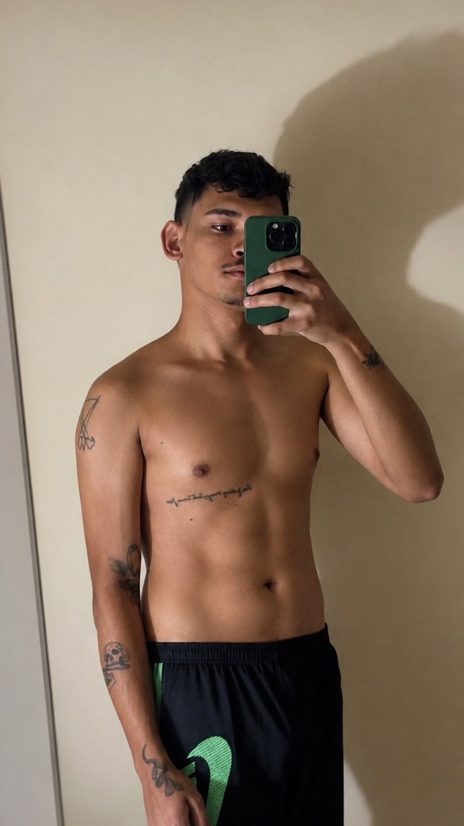 Lorenzo 🦶 tweet media