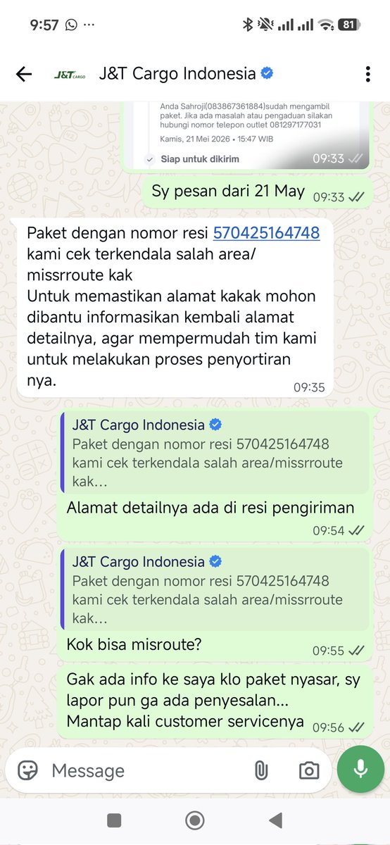 khairulf's tweet photo. Tanya ke J&amp;t Cargo nya langsung, dijawab ringan saja paket misroute. Tiada penyesalan atau minta maaf. @jntexpressid https://t.co/gr3FsGX2xj