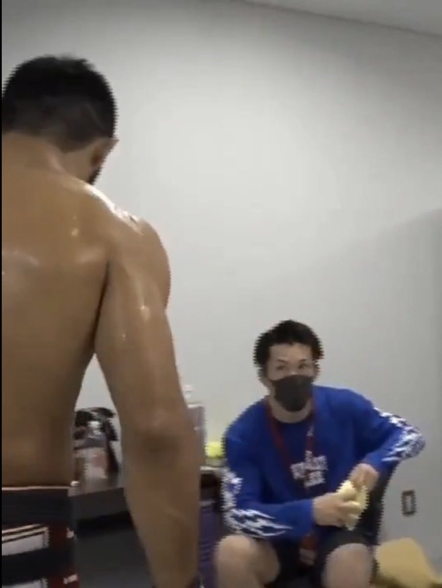 Fuji_BJJ's tweet photo. @avocado_no_tane このサトシを見つめる目と居なくなってからのイジりが田中路教の人間性を物語っている https://t.co/QY1pLOcTG8