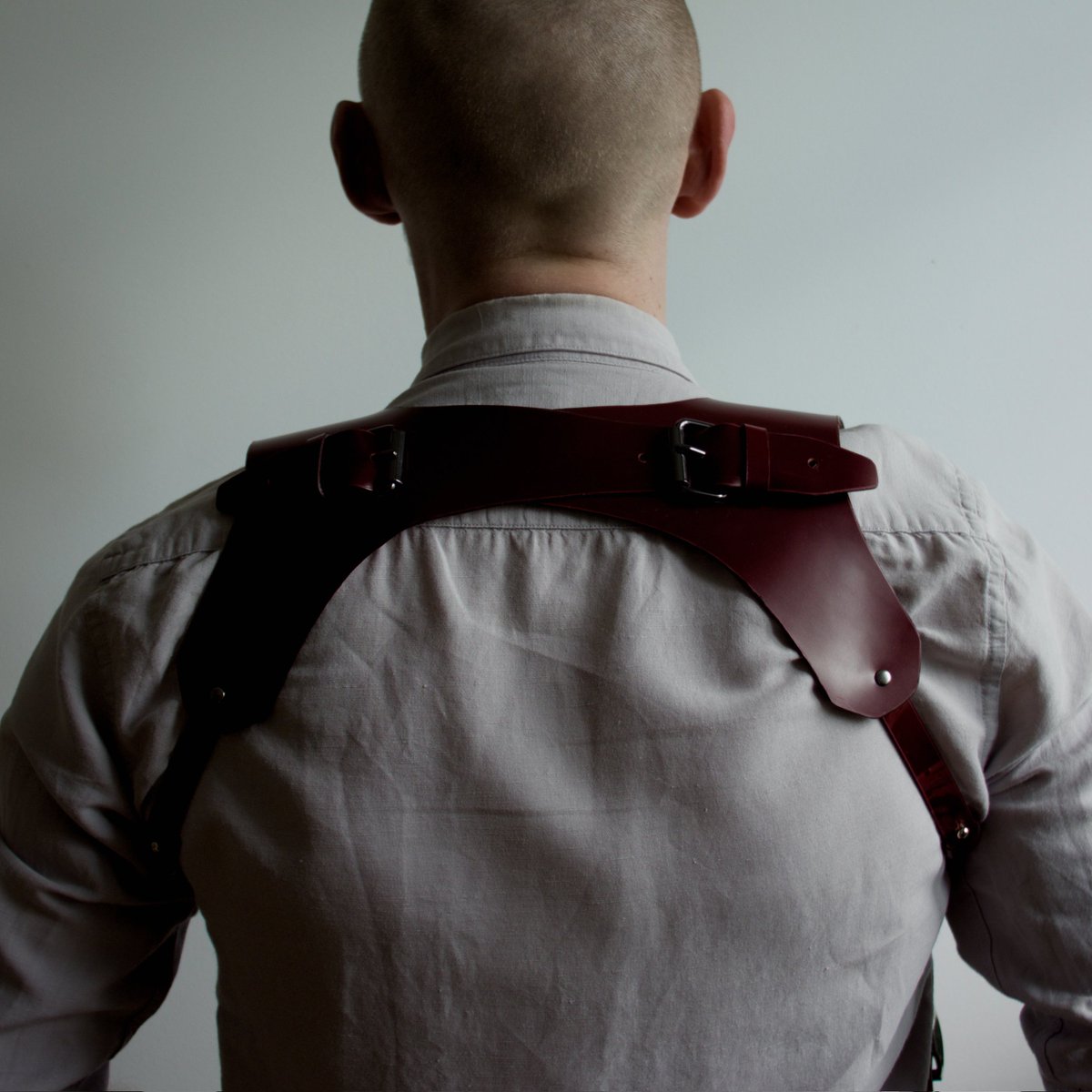 gilaadey's tweet photo. Pour aller en soirée remonter les bretelles.
Elles restent discrètes si nécessaire.

#cuir #harnais #turtleskin #leather #harness https://t.co/4QcjyDSEor