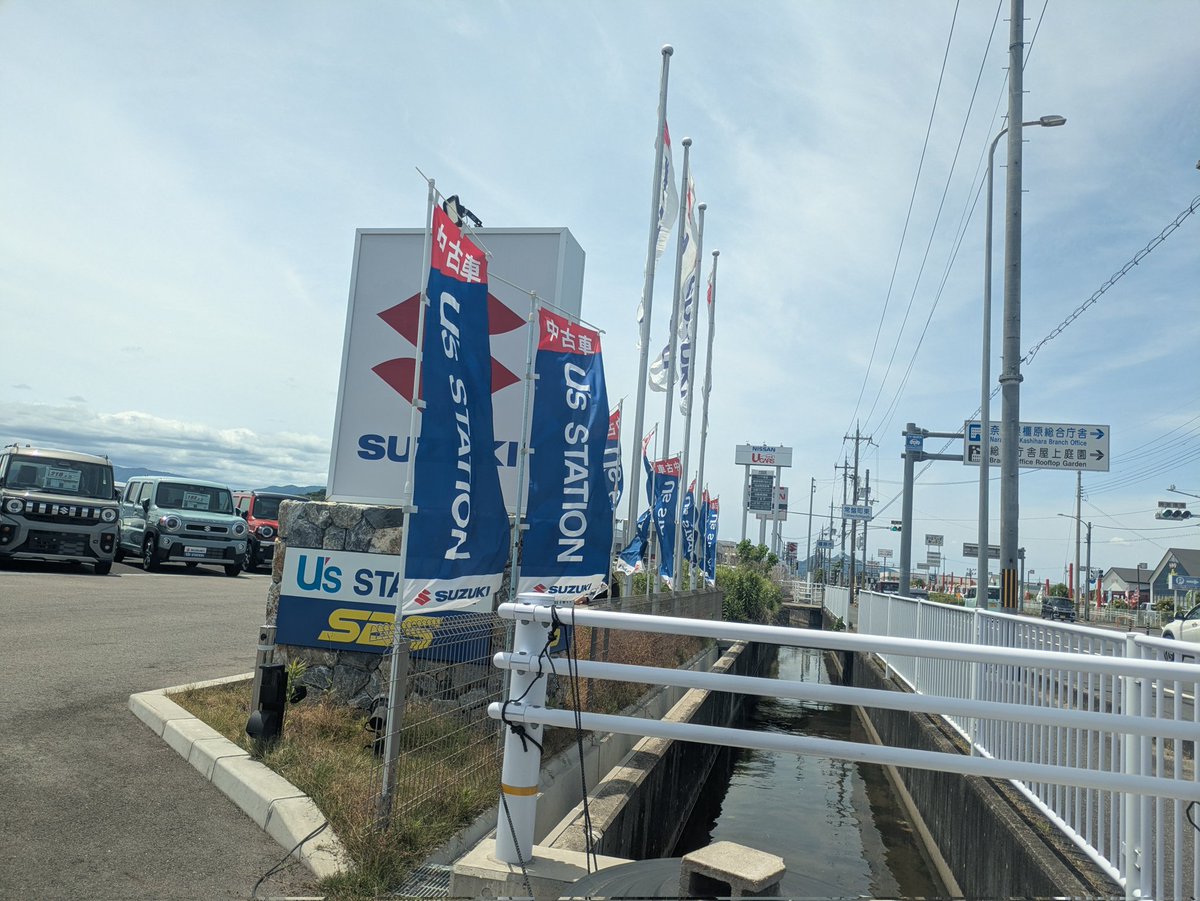 xcr_rdc's tweet photo. そういう訳で原因不明のハイフラ解消の為正規ディーラー入庫。最初期のGT-79Bだけど類似症例がないってさ。カプラー外れかけとかならいいんだけどメーター基板交換とかだったらイヤーン。 https://t.co/GMo4dXnZJN