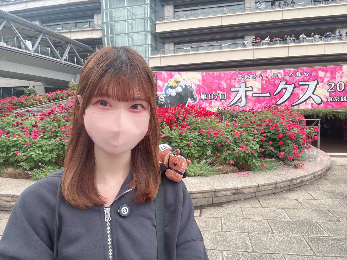 にょん tweet media