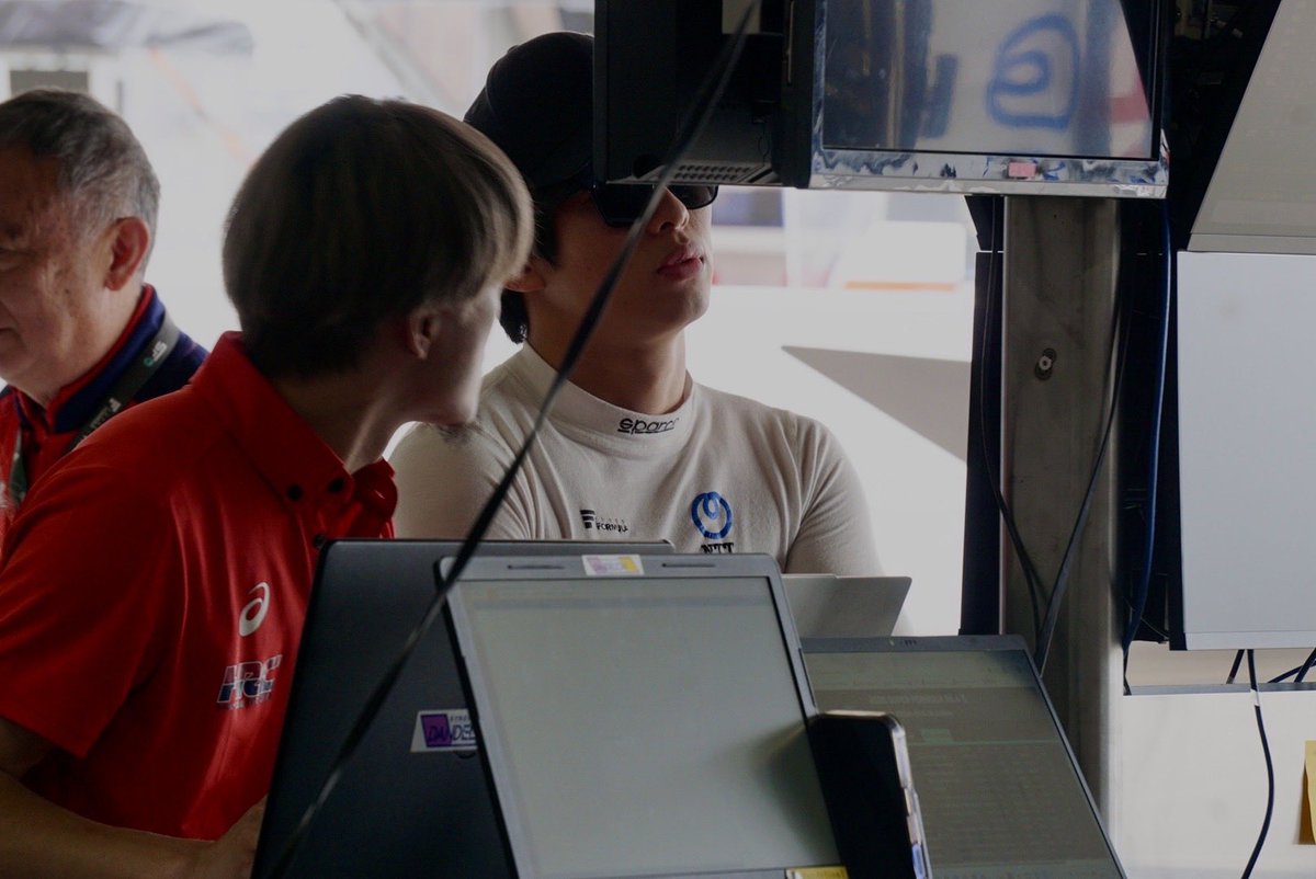 DOCOMO TEAM DANDELION RACING tweet media