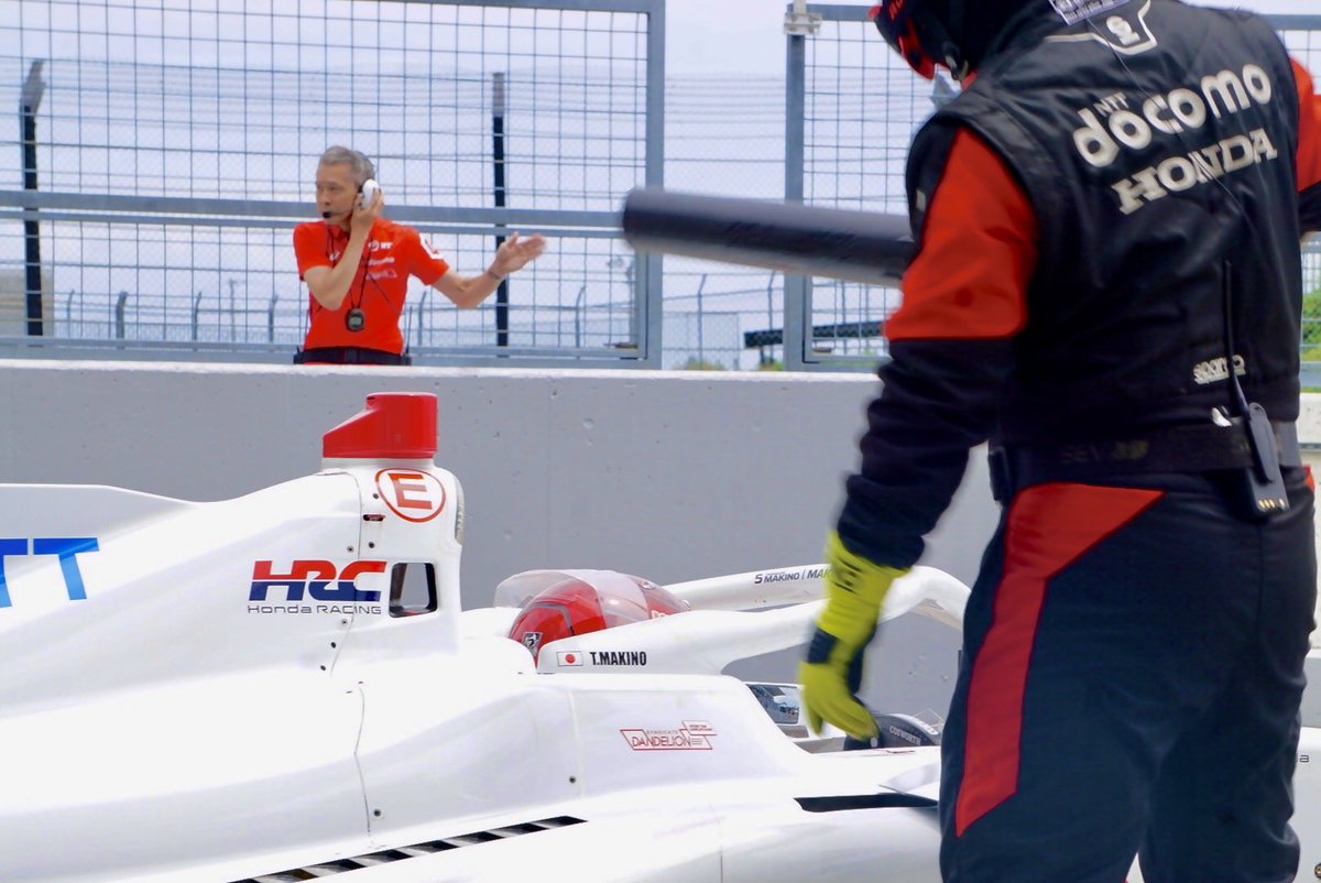 DOCOMO TEAM DANDELION RACING tweet media