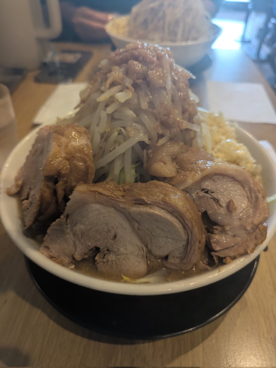 jyaga212's tweet photo. 今日は前から行きたかったとこに行ってきた🍜二郎系あんま行ったことないけど美味しかった https://t.co/P1NXhI3Yuu
