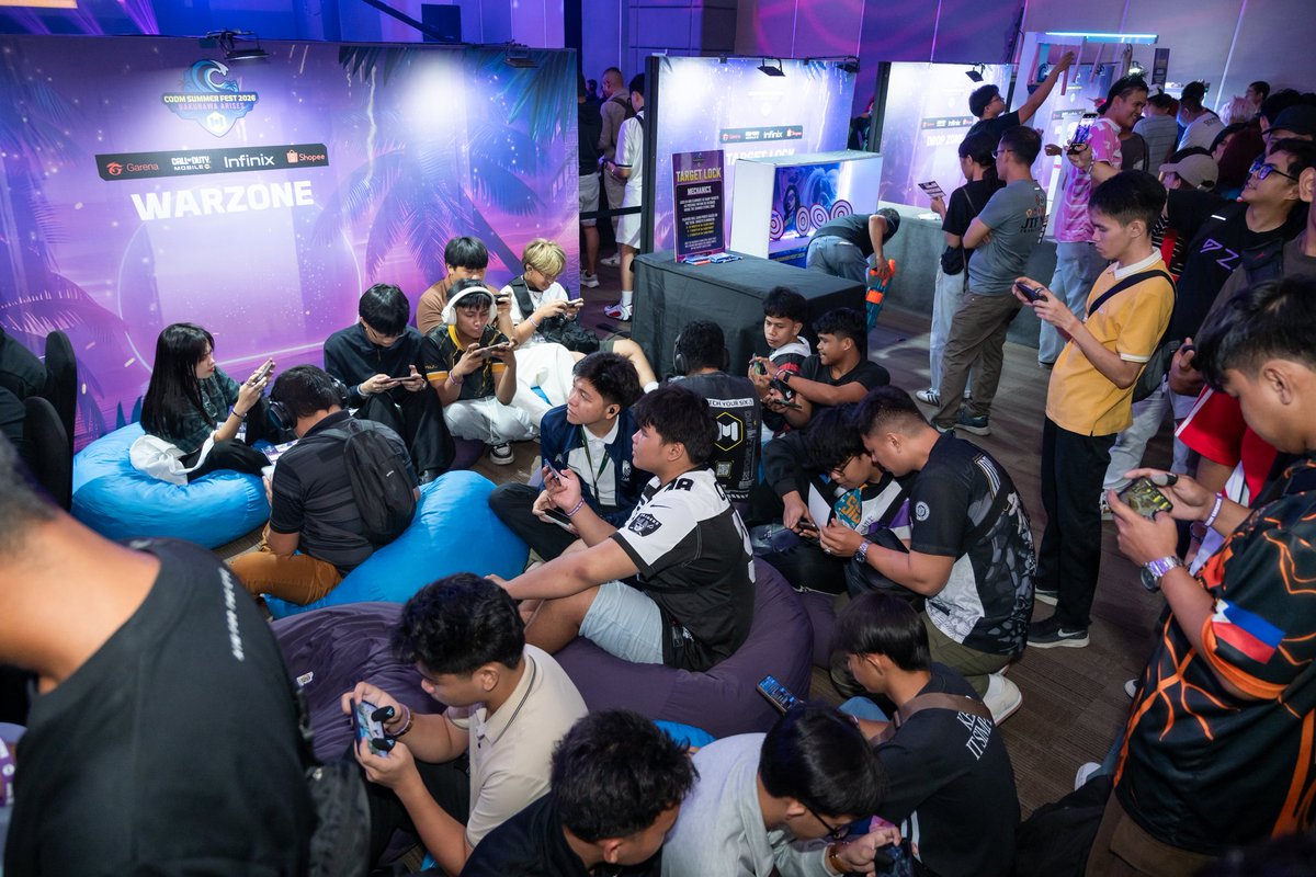 DemayoMark's tweet photo. Pinoy Call of Duty: Mobile (CODM) fans and players gather offline for the culmination of the CODM Garena Summer Festival in Taguig City (📸: Mark Demayo, ABS-CBN News &amp; Garena) @ABSCBNNews @ABSCBNNewsSport https://t.co/6KFiOpwjqX
