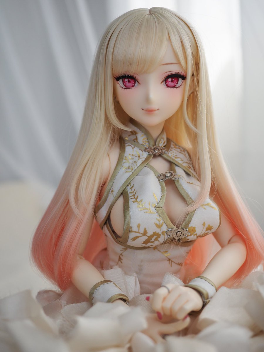 MsySnake's tweet photo. 着る服でかなり印象変わるね海夢は。
作中で事務所の方が言っていた、何系コーデでも着こなせるし、ガラッと雰囲気も変わるっていうの、ドールでもよく分かる。
#喜多川海夢
#着せ恋
#雲賞 https://t.co/9aRTPbMg5F