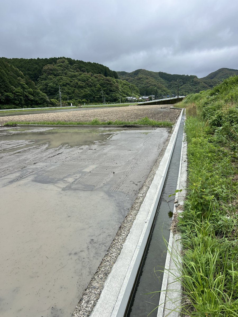 日夜水の取り合いになっているので、水路かに関係する農家全部回って話