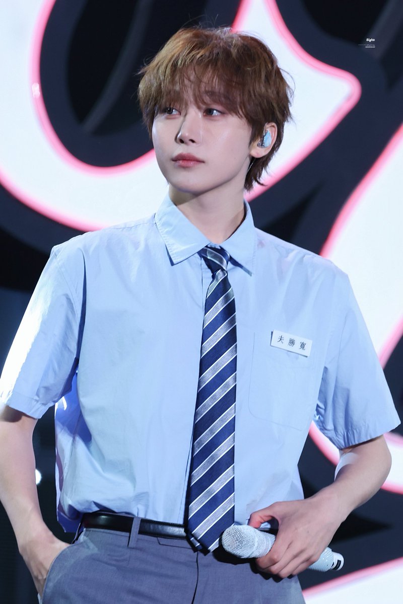 려부ꕤ tweet media