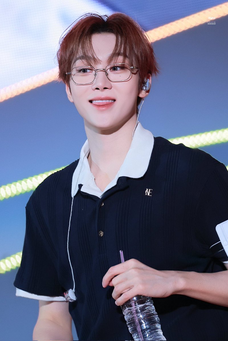 려부ꕤ tweet media