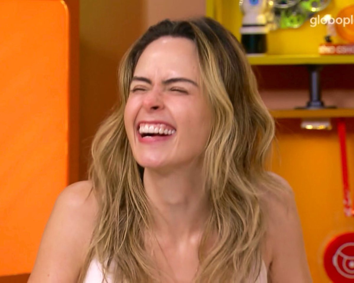 rnaults's tweet photo. o sorrisão que a gente ama 💛☀️ https://t.co/NLSHWMrztu