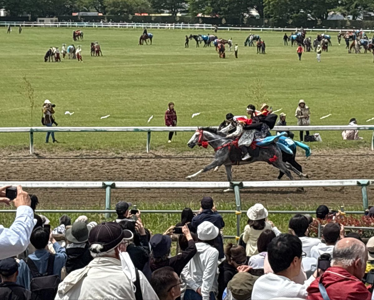 裾野こがら tweet media