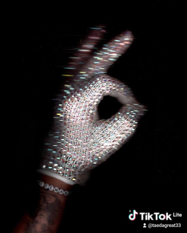TheTaeDaGreat's tweet photo. FOLLOW MY TIKTOK: TAEDAGREATMUSIC33 
YOUTUBE: TAEDAGREATMUSIC 
#TAEDAGREATMUSIC #TAEDAGREATMUSIC33 #DRAKEICEMAN @Drake @JColeNC @kendricklamar https://t.co/EGq2f1w0mp