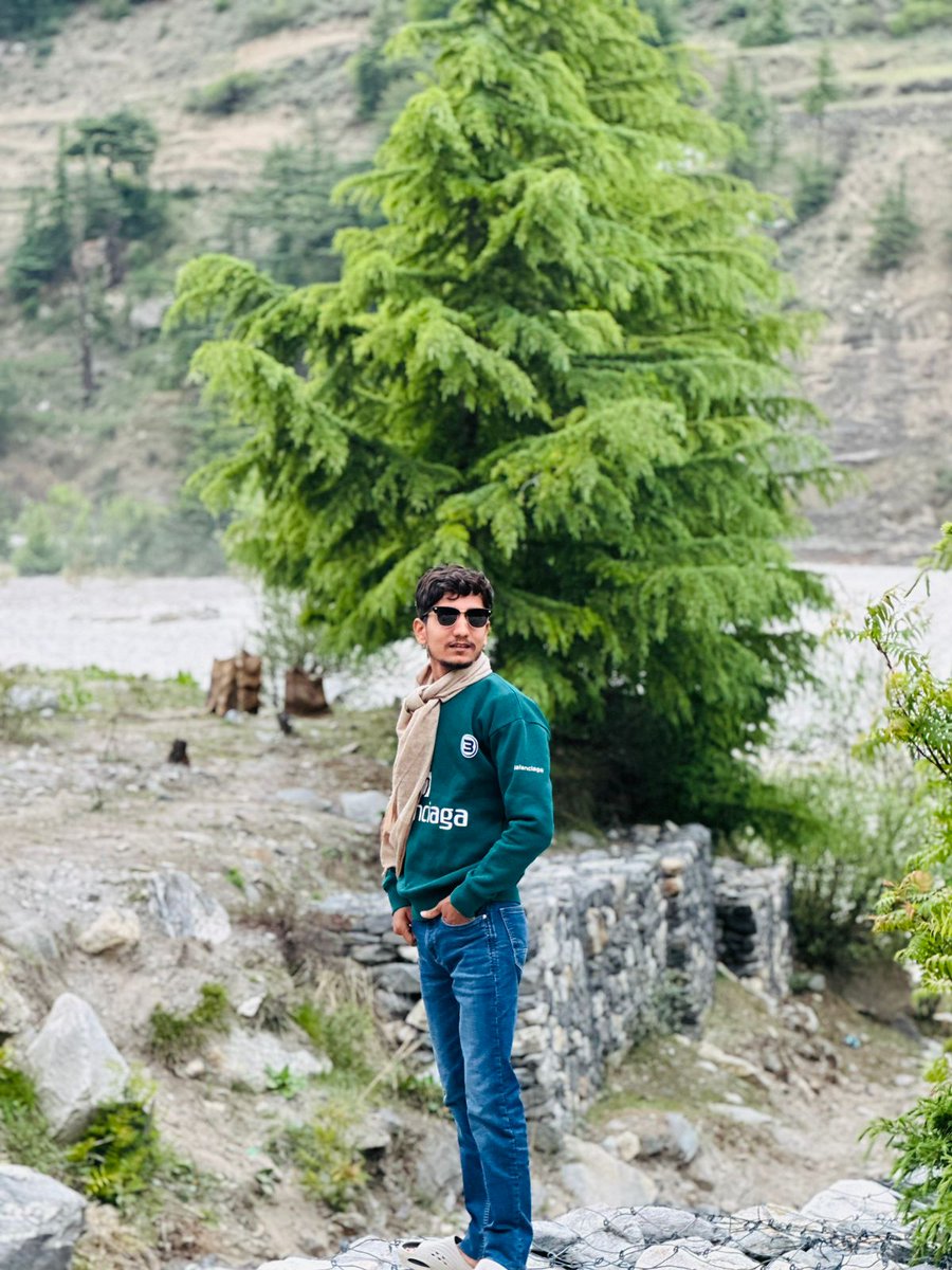 apkaSunny1998's tweet photo. कुछ नहीं...बल्कि 
ज्यादातर फैसले वक्त के होते हैं। https://t.co/VwxD4qCXcH