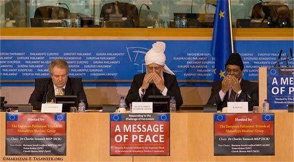 SajidThahs75932's tweet photo. True peace comes when we desire for others what we desire for ourselves. This simple principle
can remove hatred and build lasting brotherhood. - Hazrat Mirza Masroor Ahmad (aba)
#KhilafatForPeace https://t.co/JBCZui5k5E