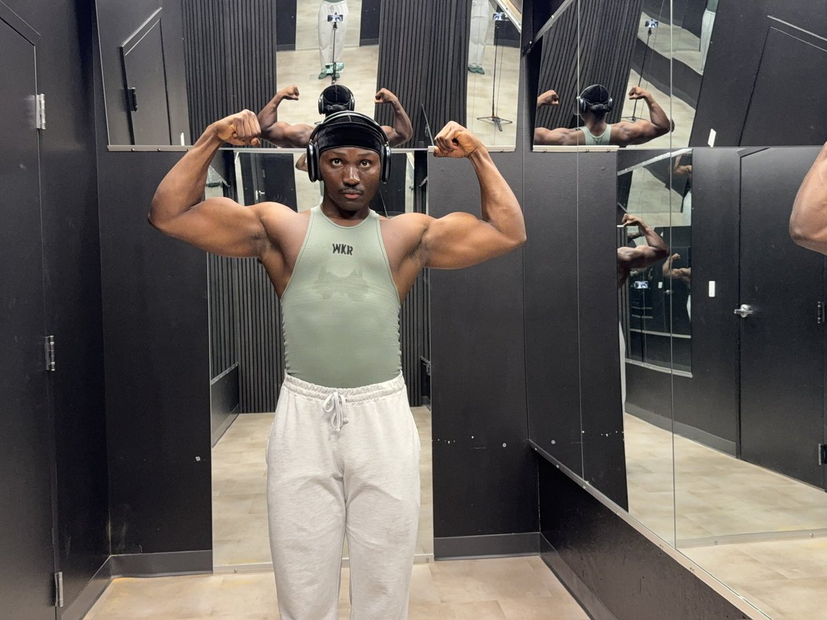 ForeignBoyJai's tweet photo. 𝐭𝐡𝐞 𝐠𝐫𝐚𝐬𝐬 𝐢𝐬 𝐠𝐫𝐞𝐞𝐧𝐞𝐫 • 𝐰𝐡𝐞𝐫𝐞 𝐲𝐨𝐮 𝐰𝐚𝐭𝐞𝐫 𝐢𝐭 https://t.co/HhngnOBkbU